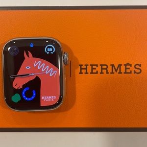 Hermes Apple Watch 7 with 2 bands
